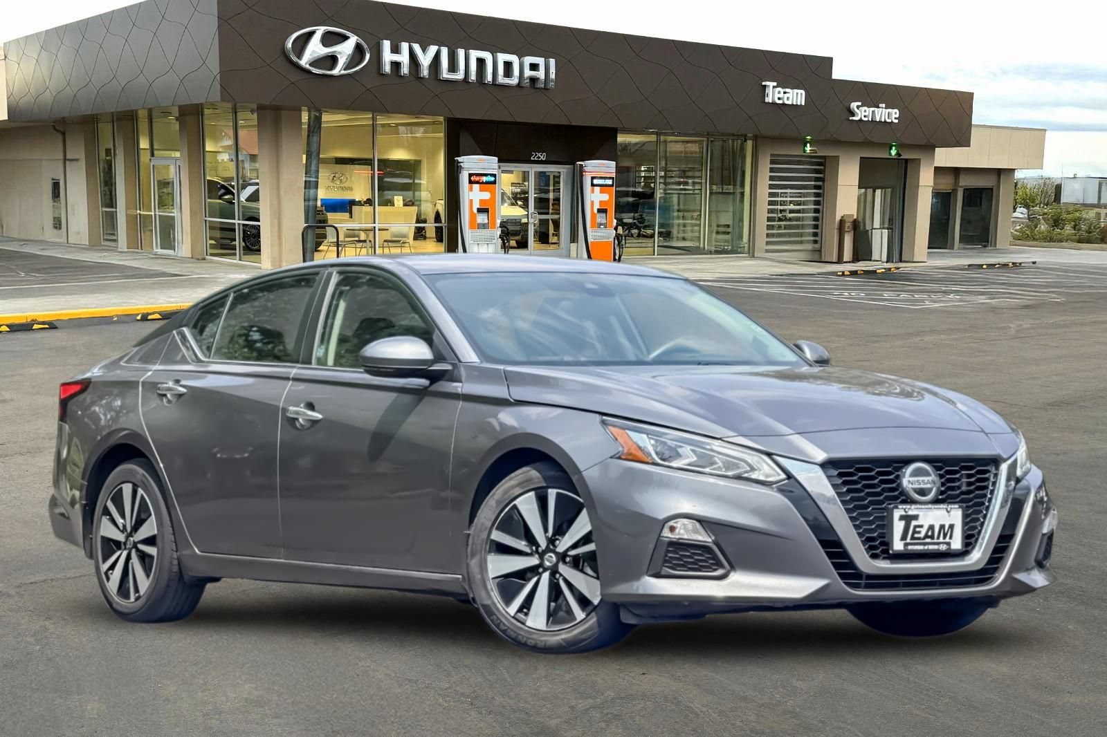 Used 2021 Nissan Altima 2.5 SV w/ SV Premium Package FWD video 2