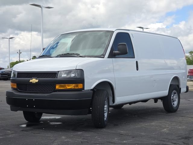 New 2026 Chevrolet Express 2500 w/ Driver Convenience Package RWD image 10