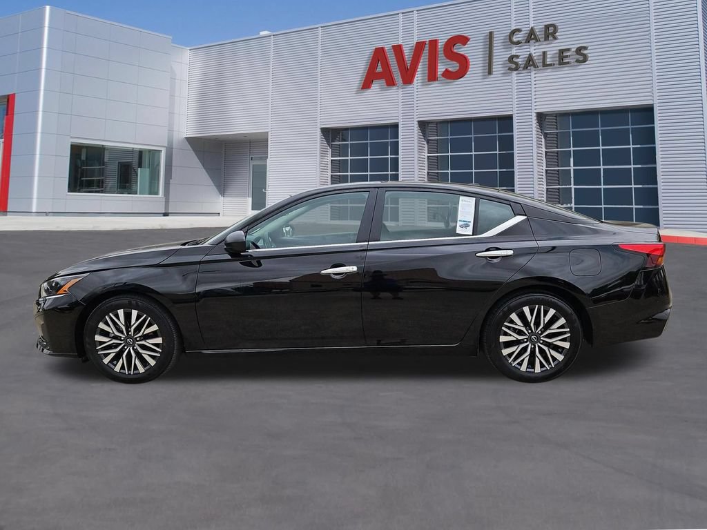 Used 2025 Nissan Altima 2.5 SV FWD image 10
