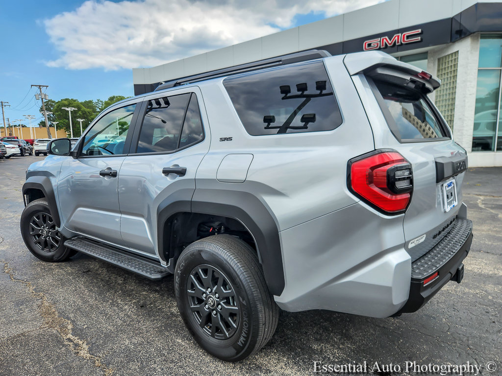 Used 2025 Toyota 4Runner SR5 AWD/4WD image 5