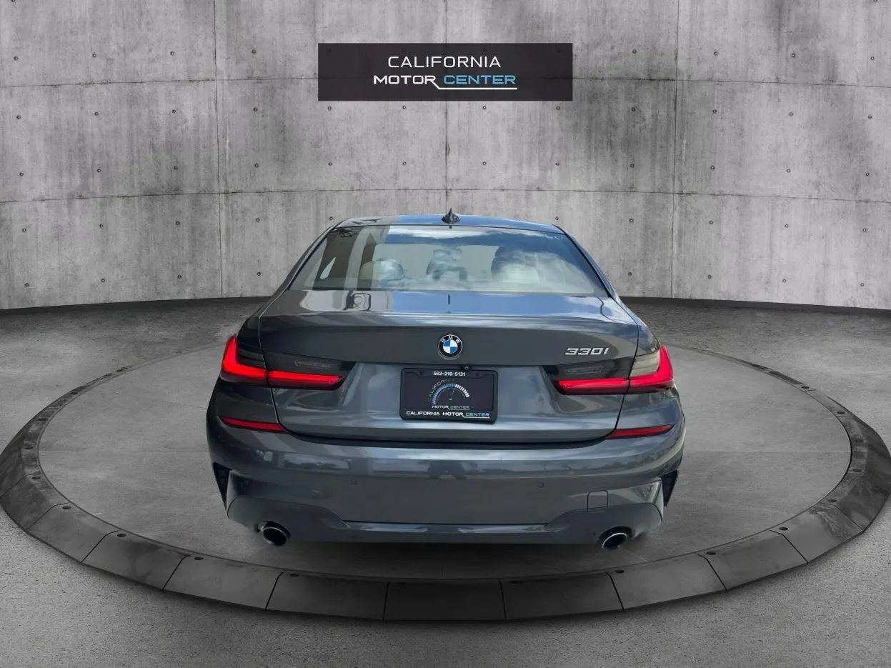 Used 2019 BMW 330i Sedan w/ M Sport Package RWD image 6