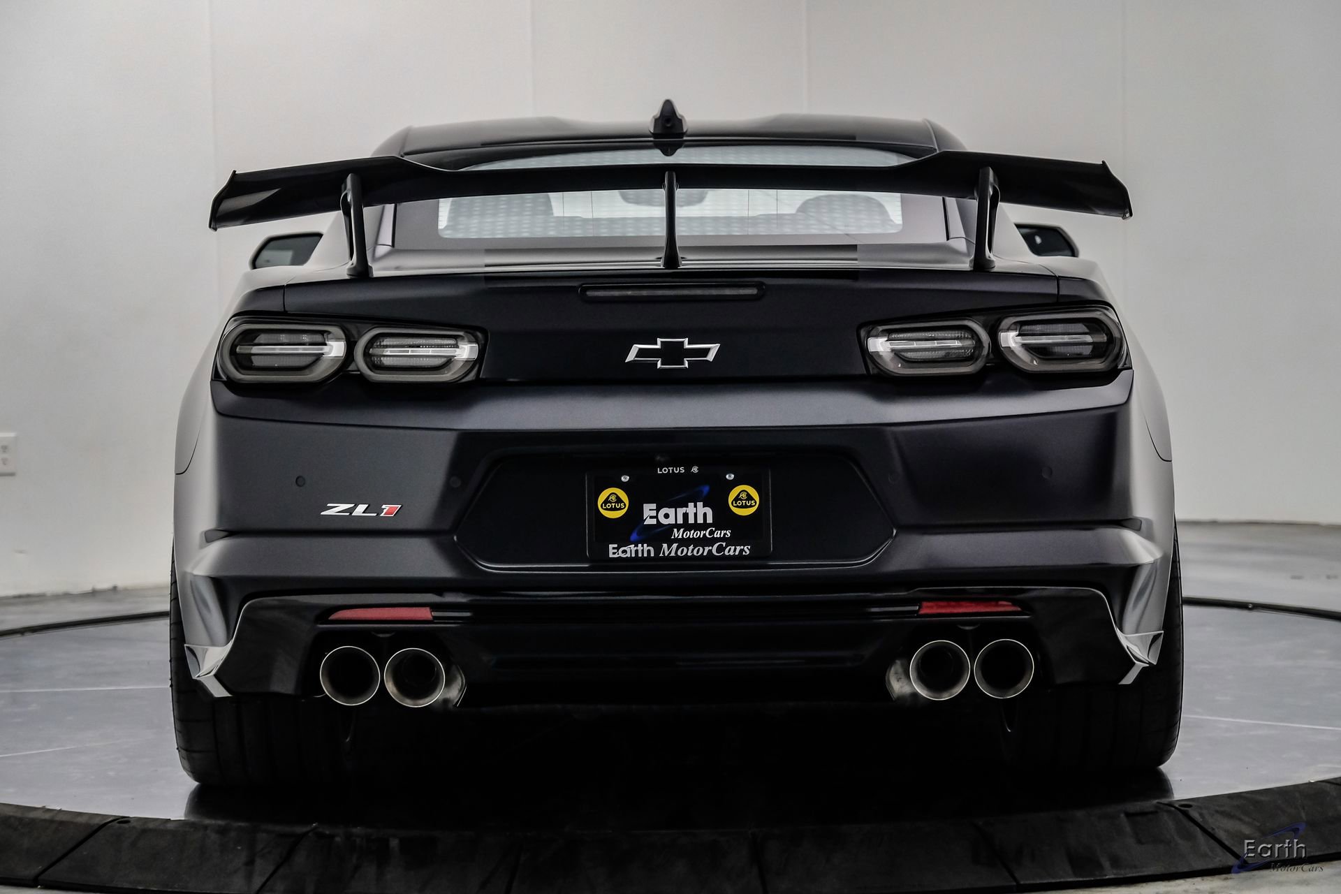 Used 2024 Chevrolet Camaro ZL1 RWD image 15