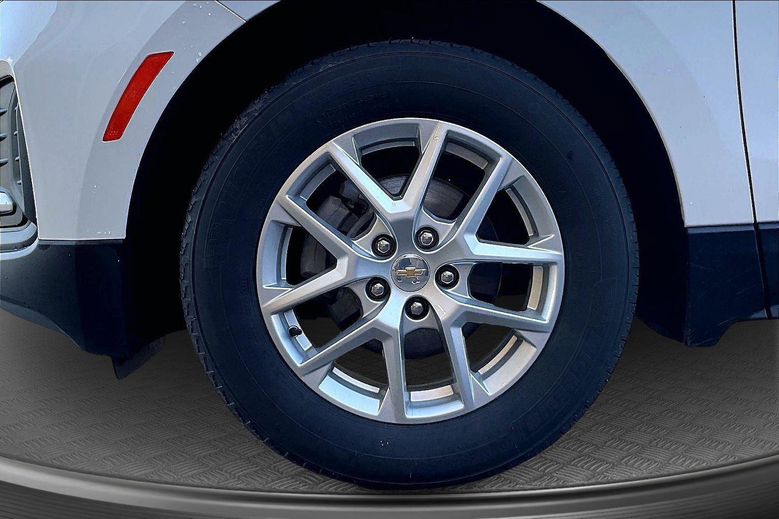 Used 2024 Chevrolet Equinox LS w/ LS Convenience Package FWD image 10