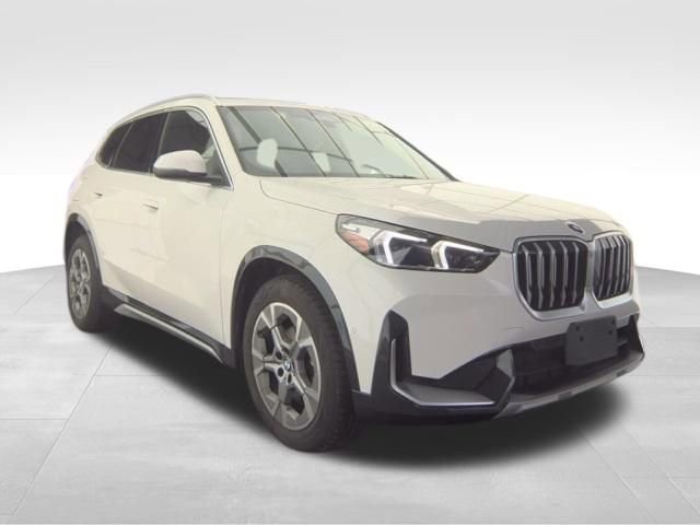 Used 2025 BMW X1 xDrive28i image 4