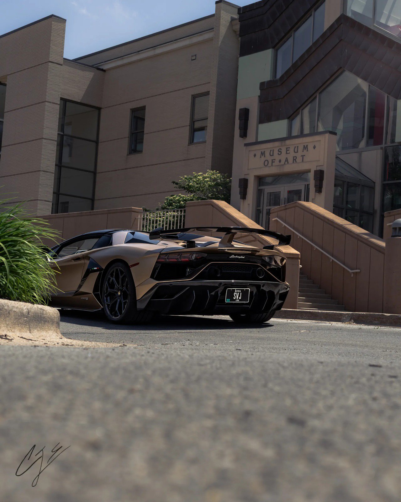 Used 2021 Lamborghini Aventador SVJ AWD/4WD image 10