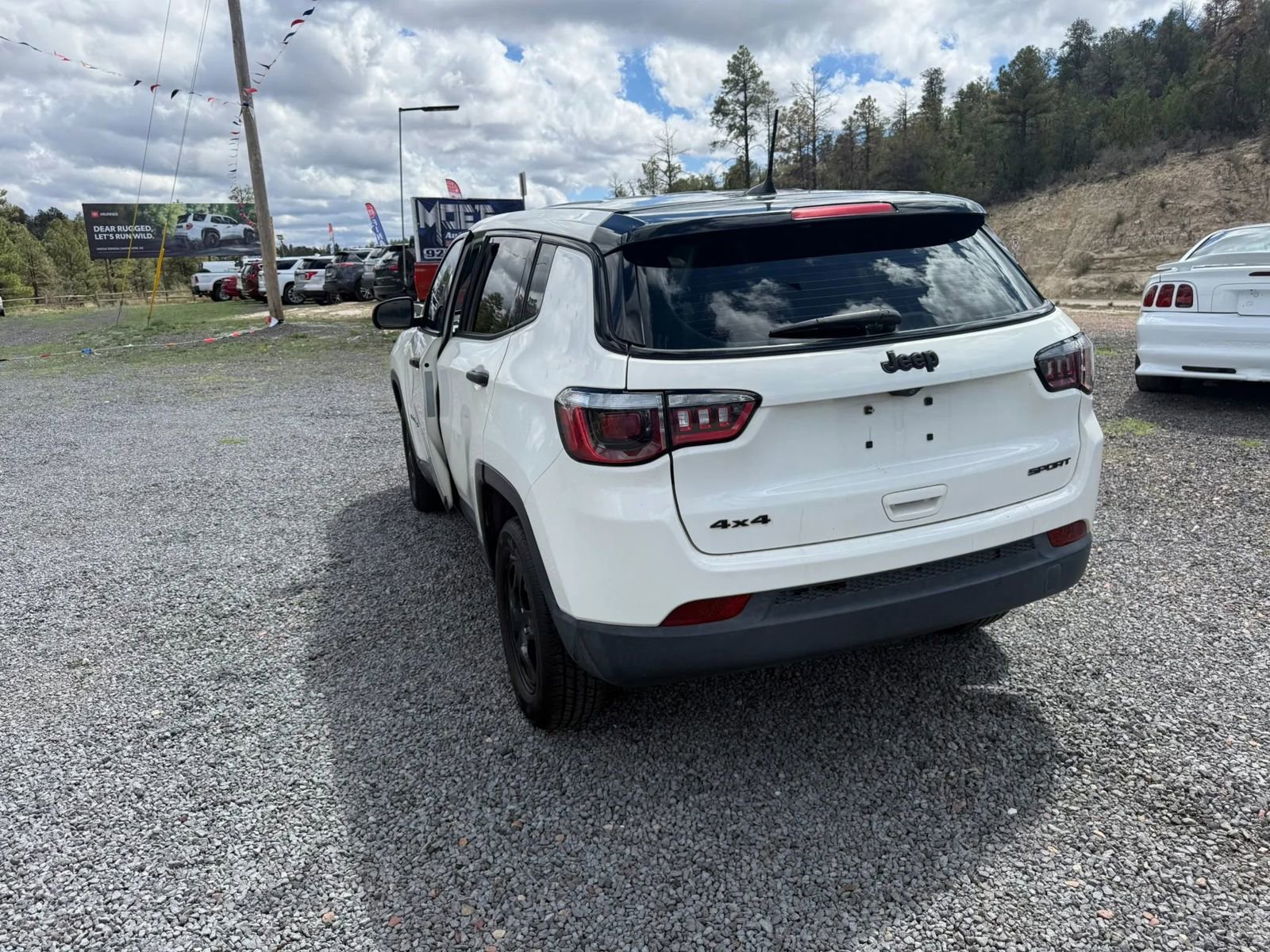 Used 2020 Jeep Compass Sport AWD/4WD image 3