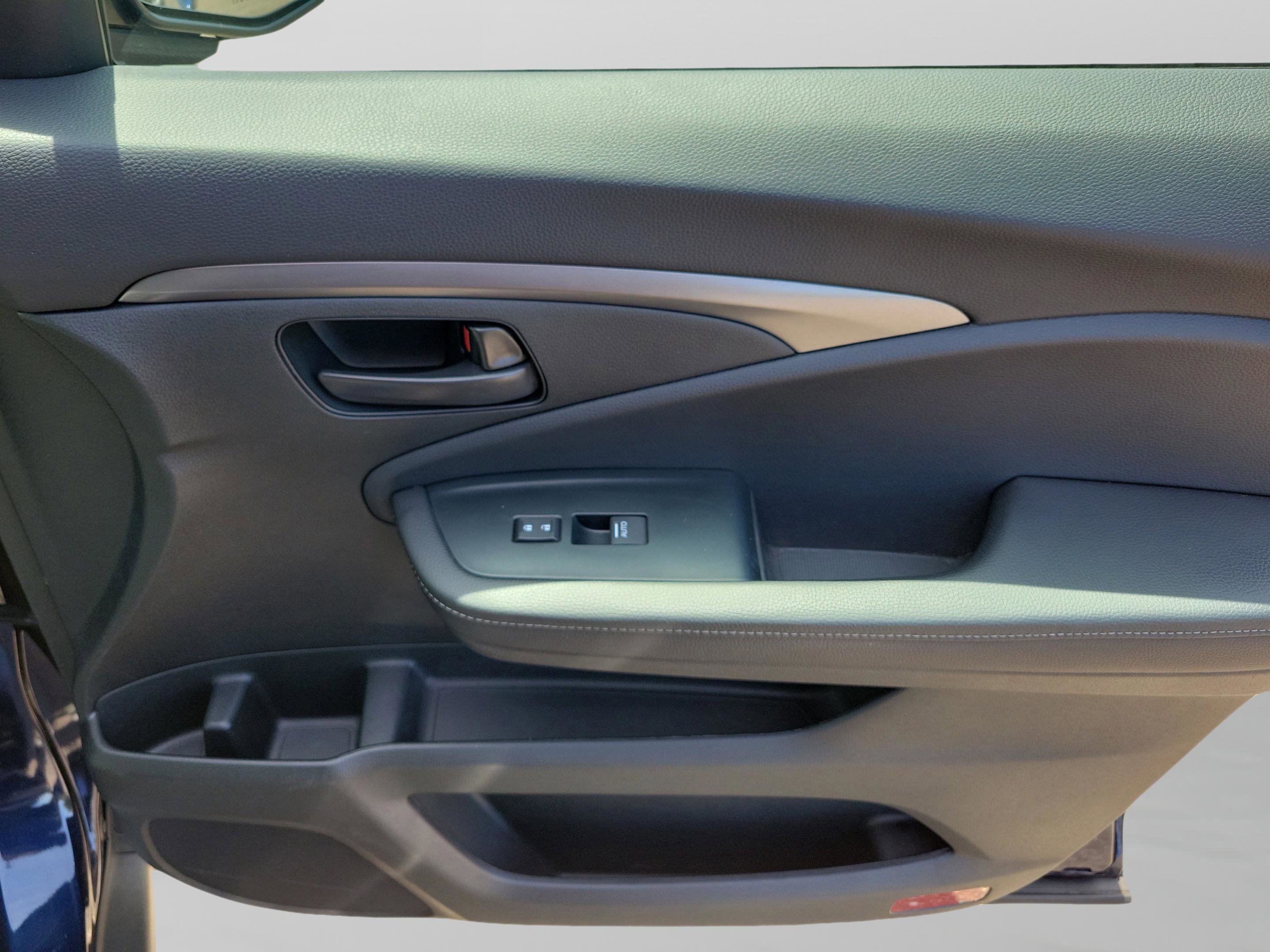 Used 2023 Honda Passport EX-L image 22