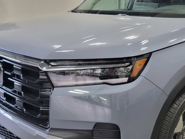 New 2026 Honda Pilot Touring image 9