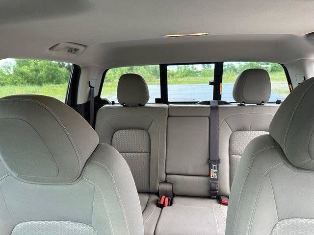 Used 2015 GMC Canyon SLE AWD/4WD image 18