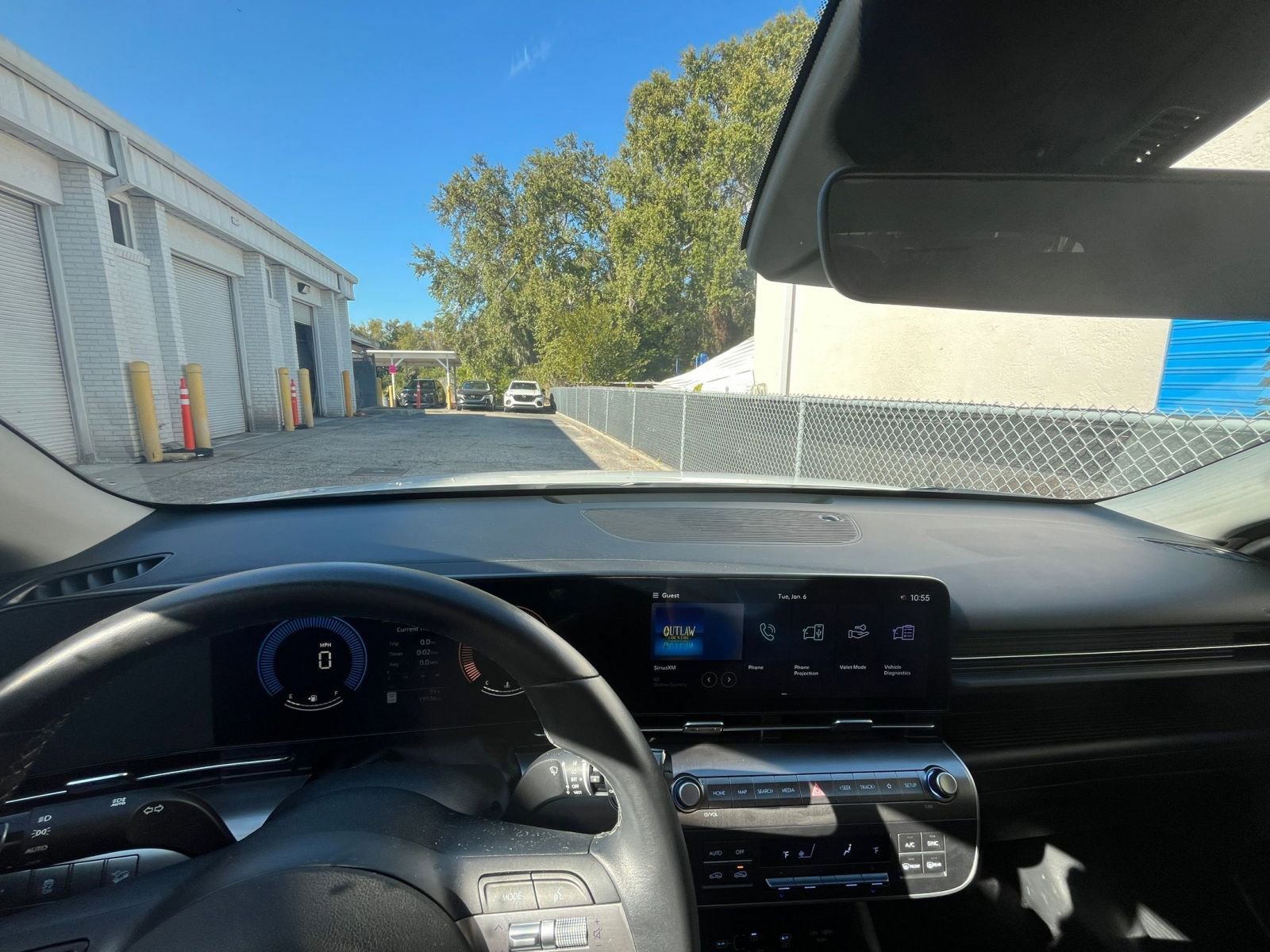 Used 2025 Hyundai Kona SEL image 33