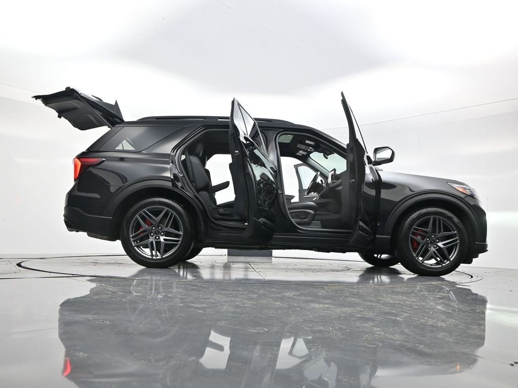 Used 2025 Ford Explorer ST w/ Sun And Sound Package AWD/4WD image 55