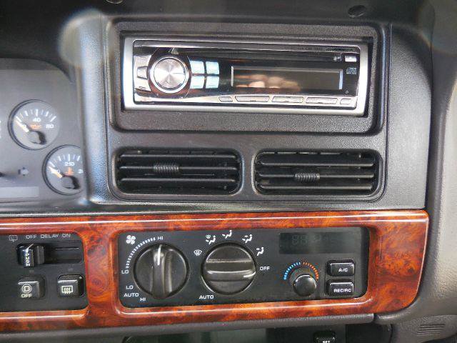 Used 1997 Jeep Grand Cherokee Limited AWD/4WD image 29