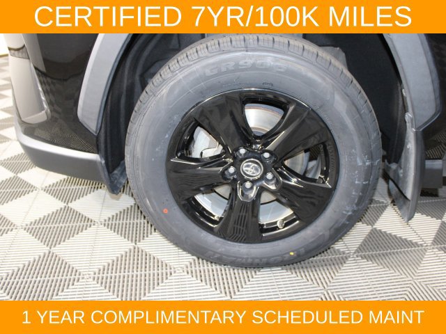 Used 2021 Toyota RAV4 XLE AWD/4WD image 25