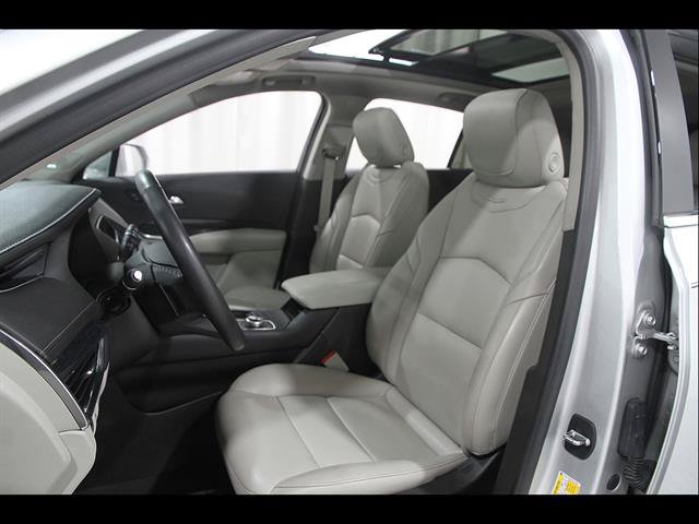 Used 2019 Cadillac XT4 Premium Luxury w/ Cold Weather Package AWD/4WD image 5