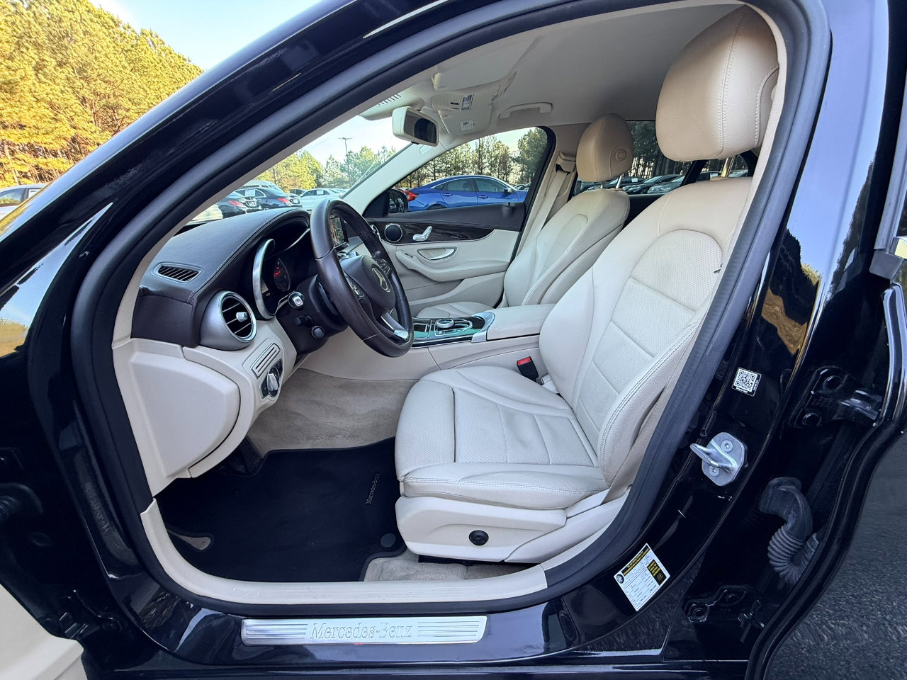 Used 2017 Mercedes-Benz C 300 Sedan image 8