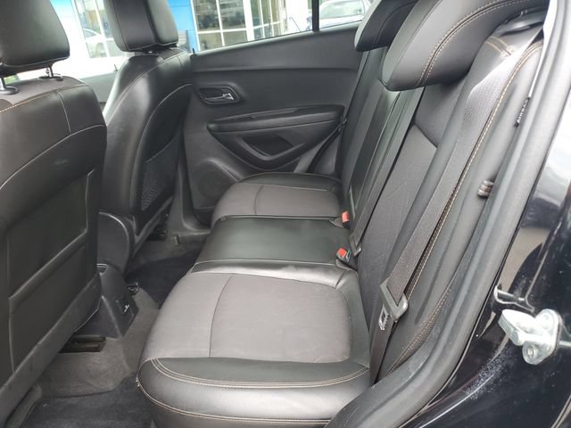 Used 2020 Chevrolet Trax LT w/ LT Convenience Package FWD image 13