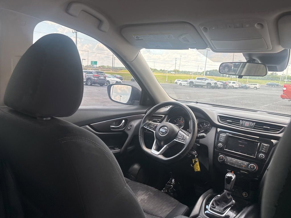 Used 2019 Nissan Rogue S w/ Special Edition Package FWD image 28