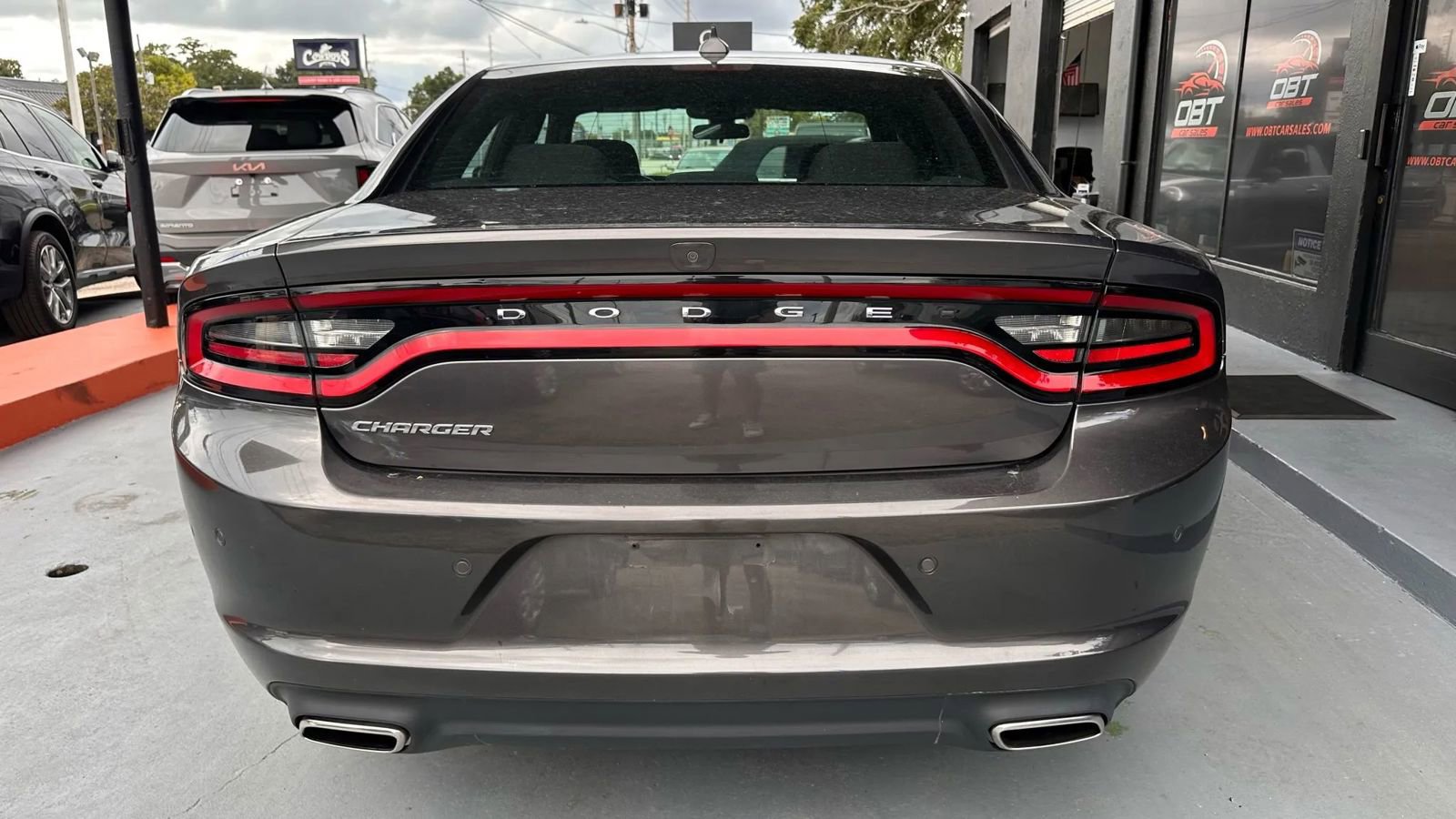 Used 2023 Dodge Charger SXT image 4