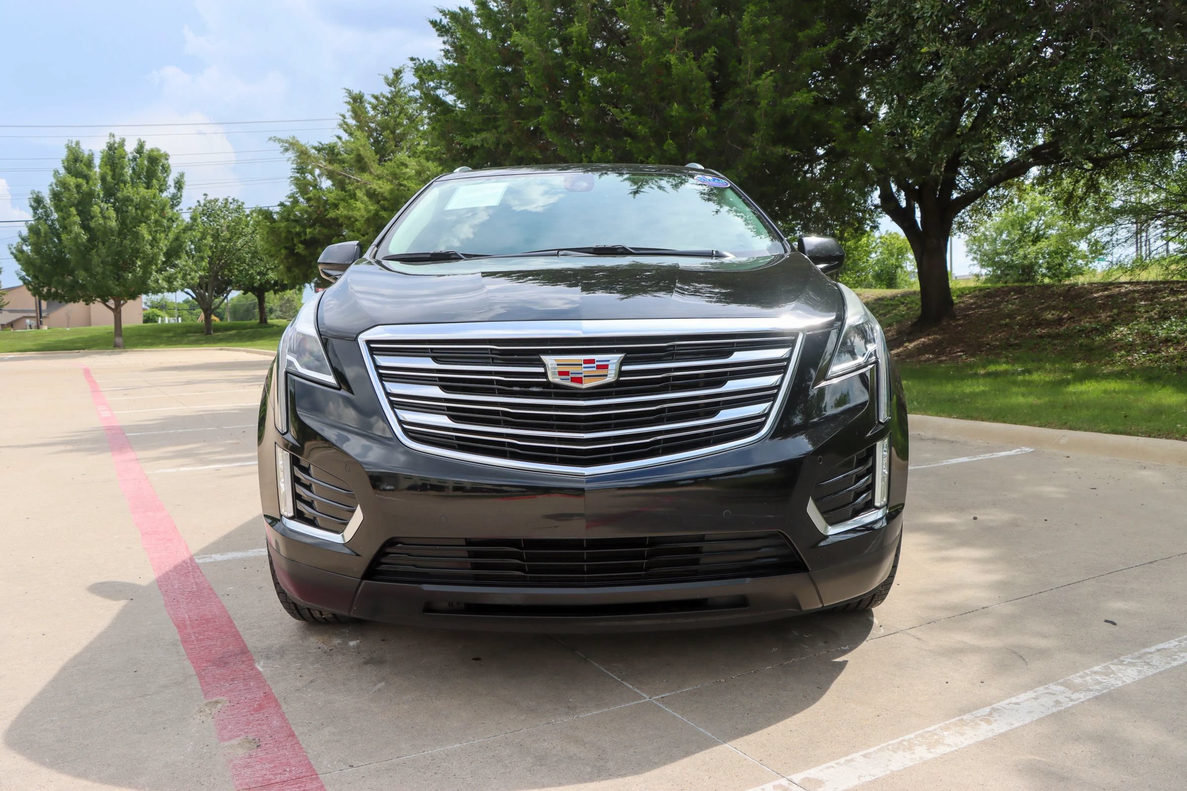 Used 2018 Cadillac XT5 Premium Luxury FWD image 2