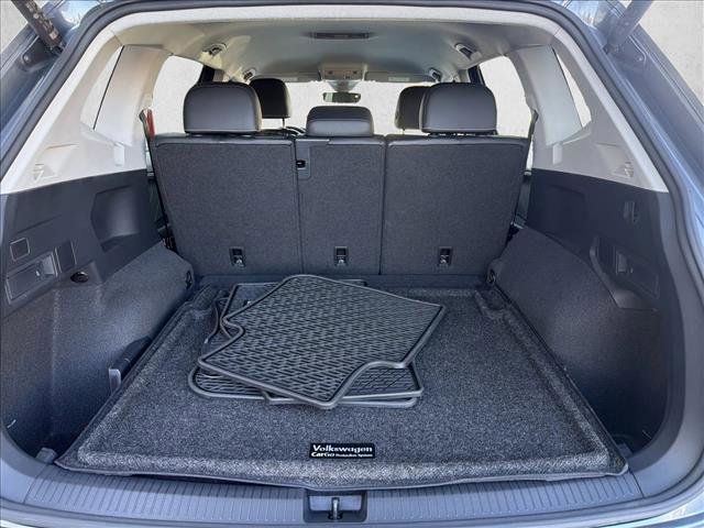 Used 2024 Volkswagen Tiguan SE image 25