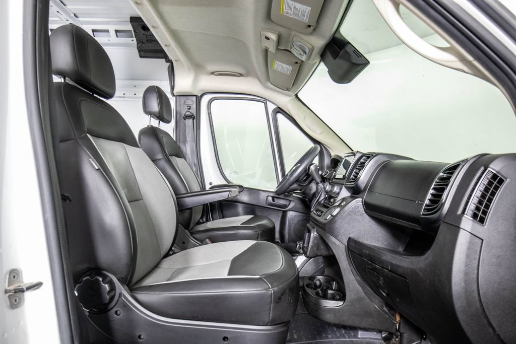 Used 2025 RAM ProMaster 2500 w/ Convenience Group FWD image 8