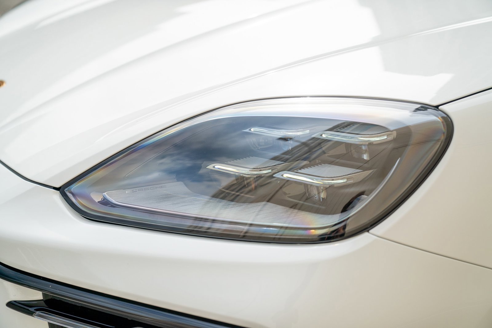 Used 2025 Porsche Cayenne image 29