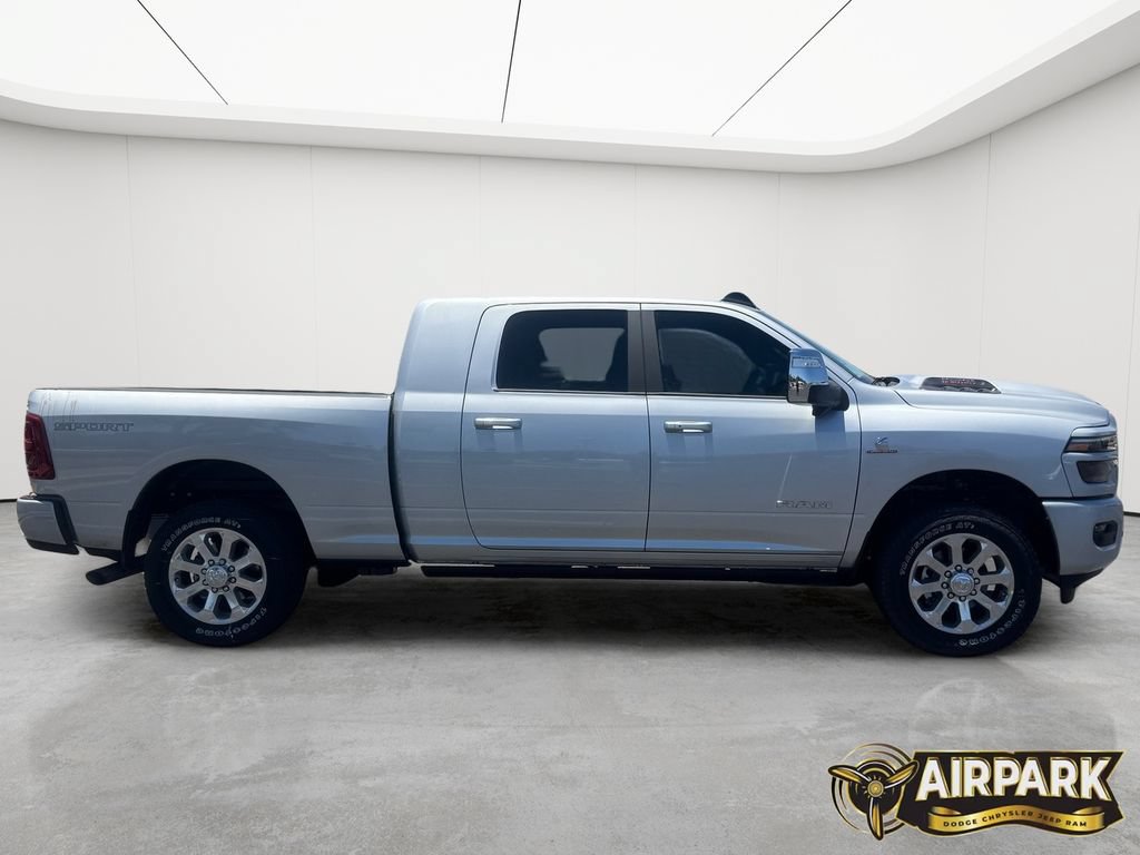 New 2026 RAM 2500 Laramie AWD/4WD image 3