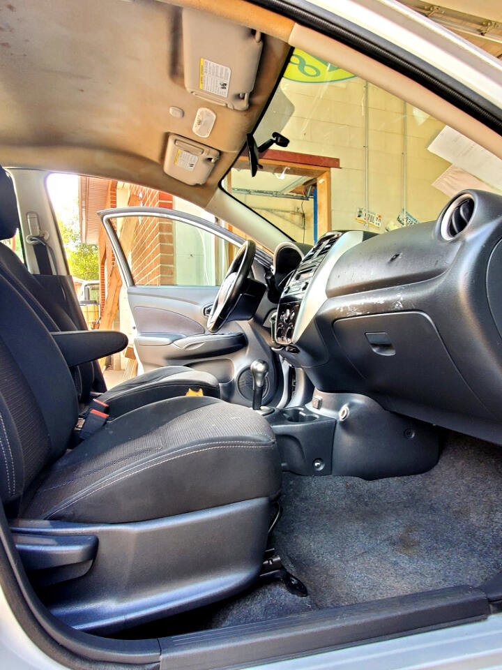 Used 2018 Nissan Versa SV w/ SV Special Edition Package image 15