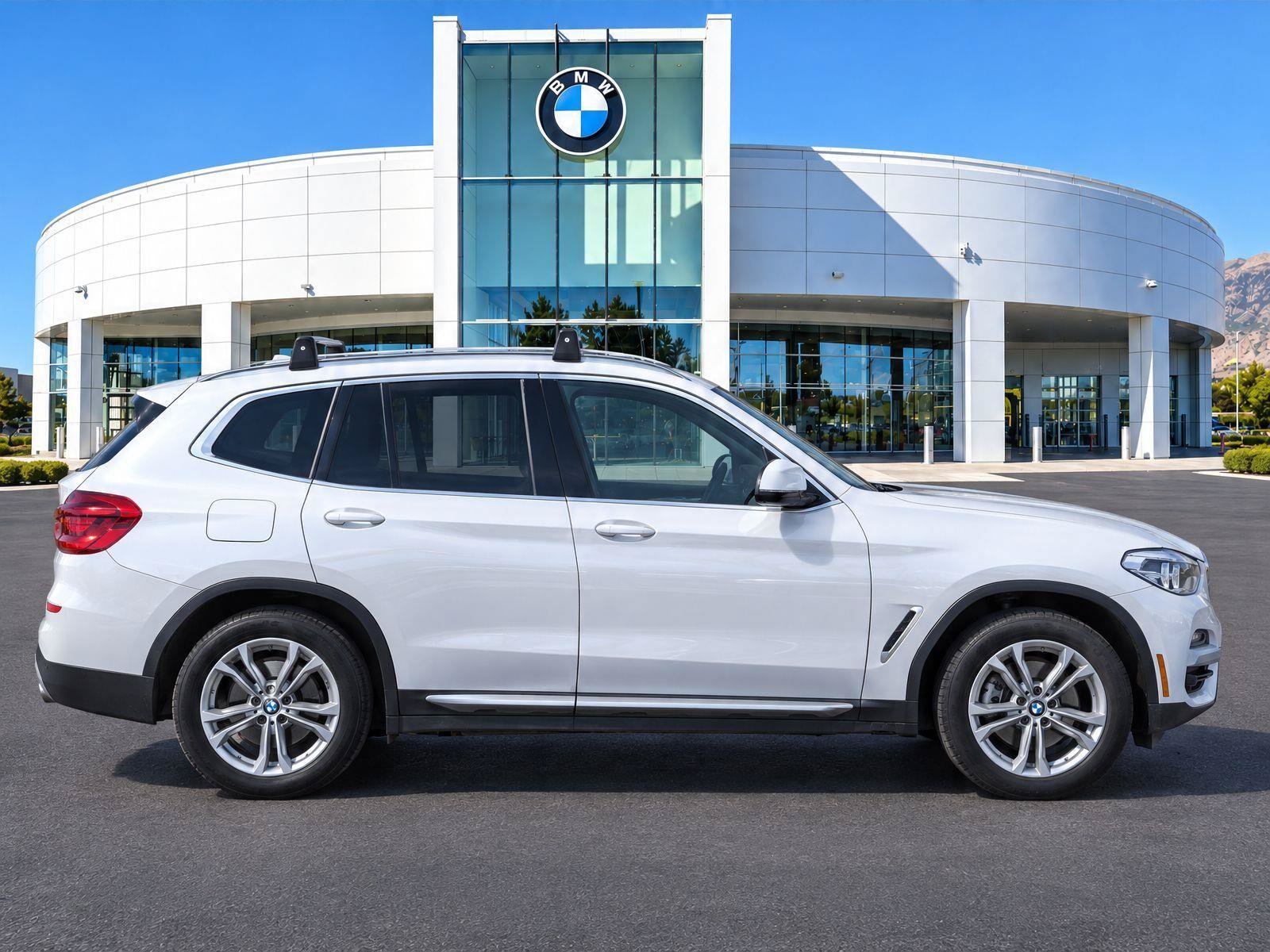 Used 2021 BMW X3 xDrive30e w/ Convenience Package AWD/4WD image 4