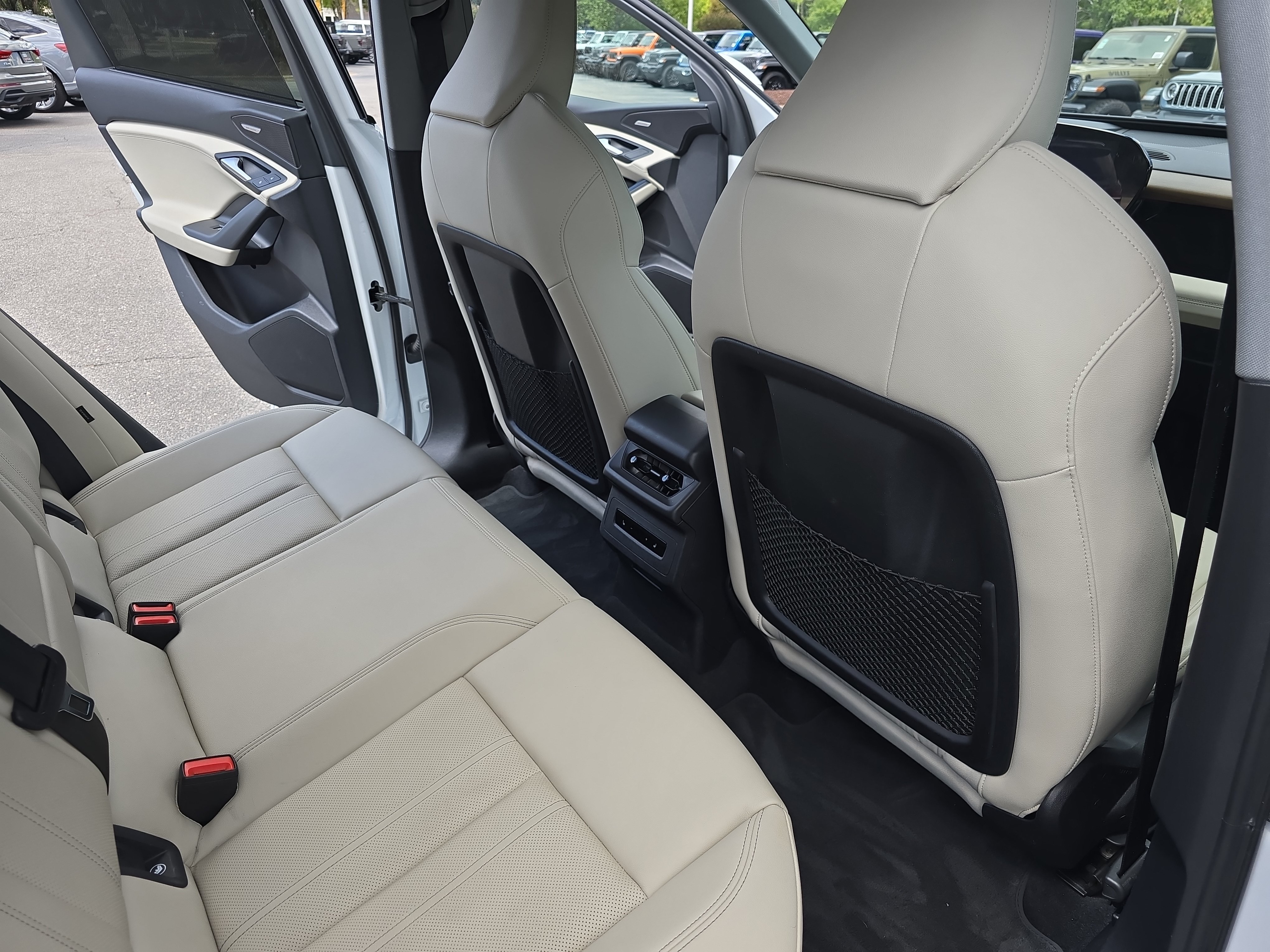 Used 2025 Audi Q6 e-tron Premium Plus AWD/4WD image 11