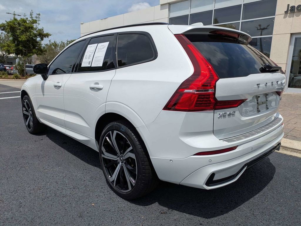 Used 2024 Volvo XC60 B5 Ultimate w/ Protection Package Premier AWD/4WD image 4