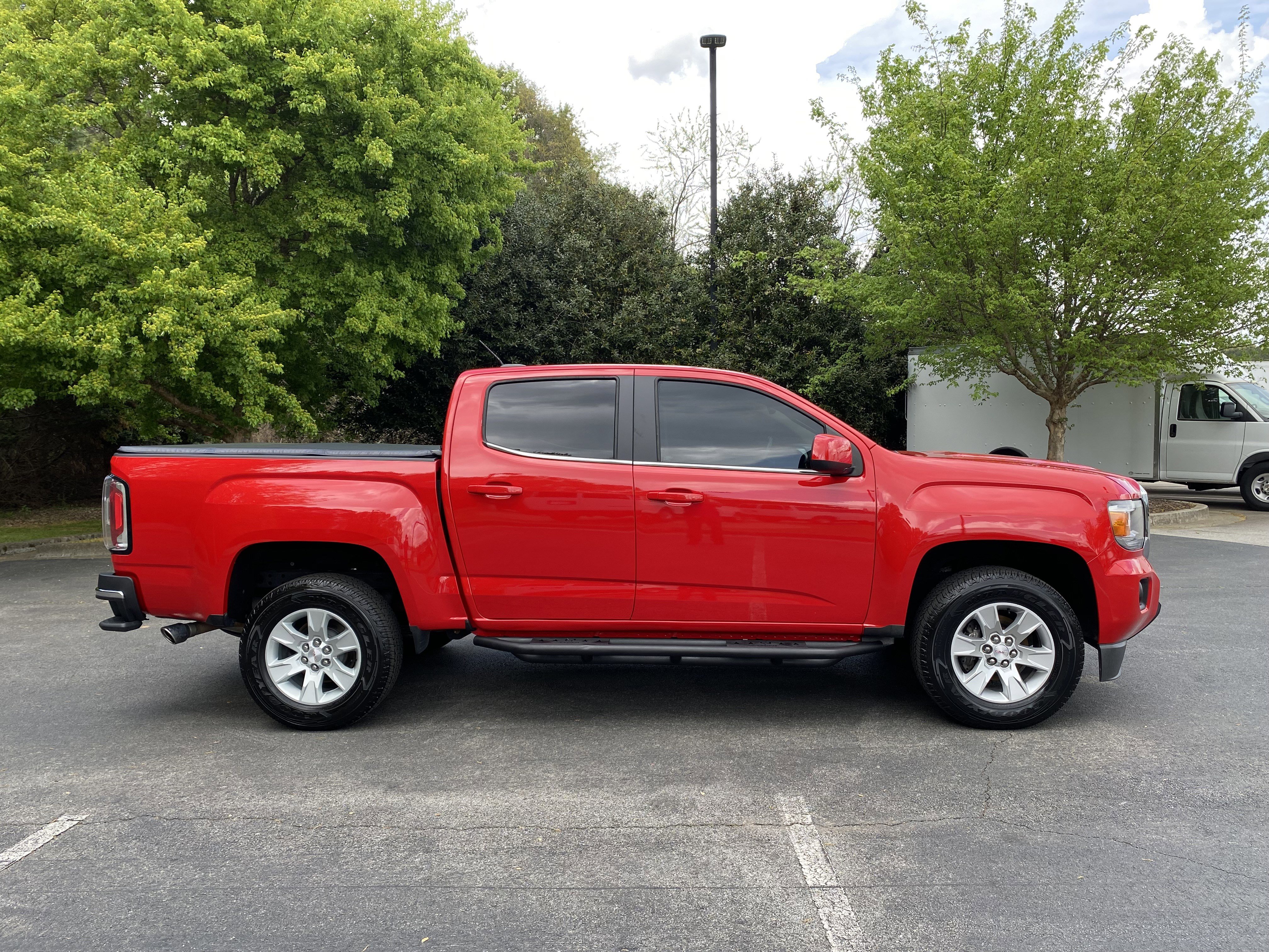 Used 2018 GMC Canyon SLE image 10