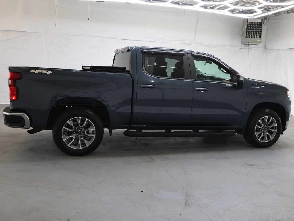 Used 2022 Chevrolet Silverado 1500 LT AWD/4WD image 8
