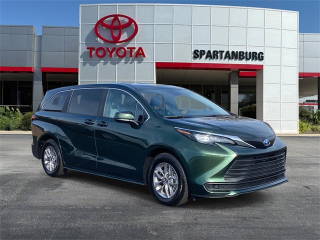 Used 2025 Toyota Sienna LE