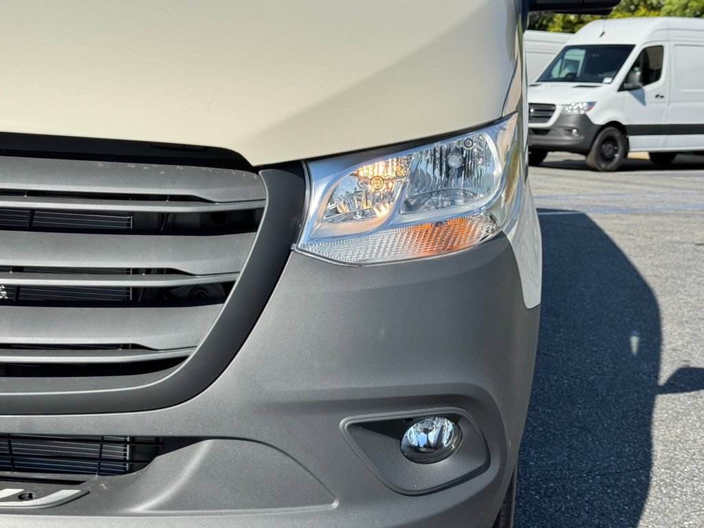 New 2025 Mercedes-Benz Sprinter 2500 image 8