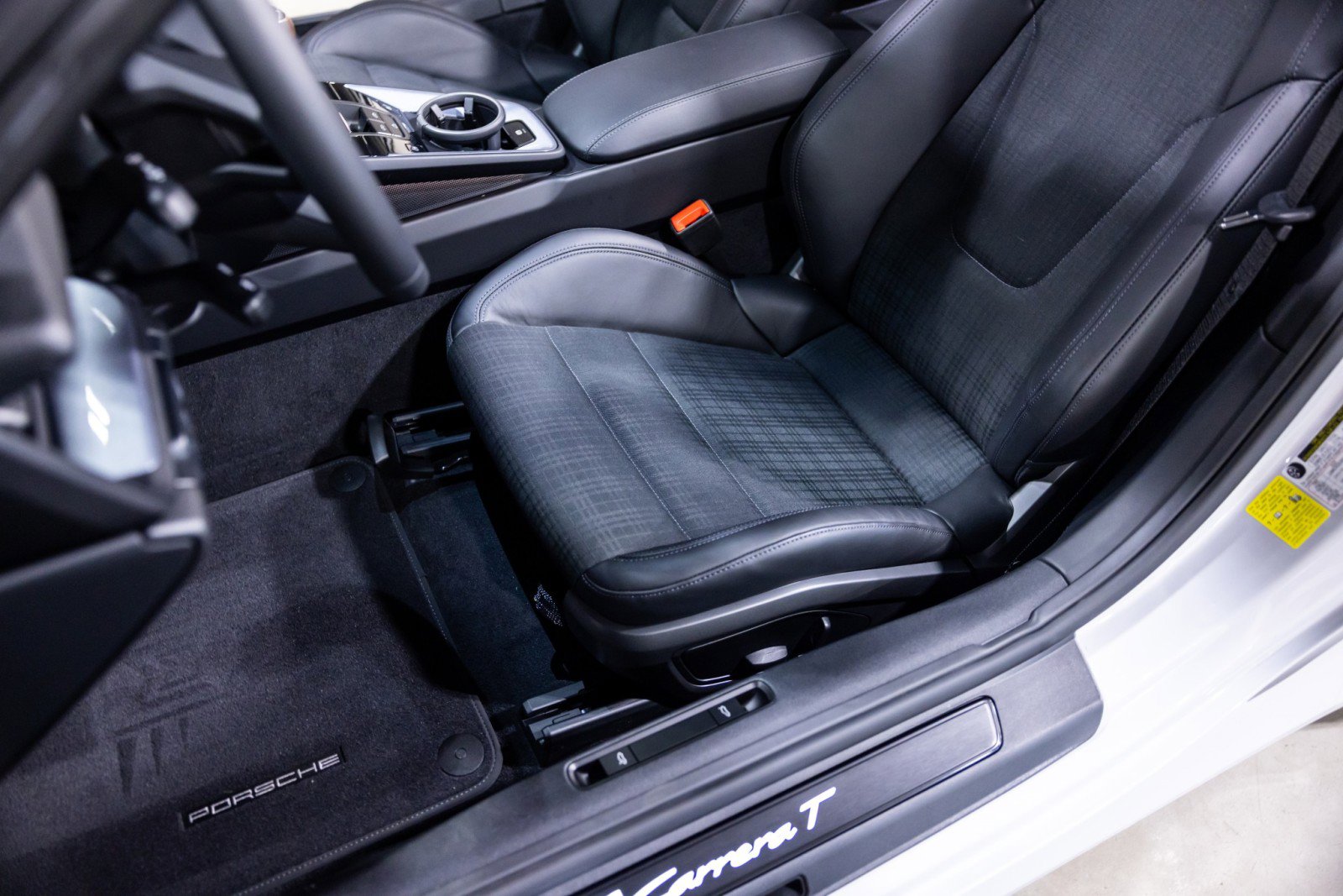 Used 2026 Porsche 911 Carrera T RWD image 41