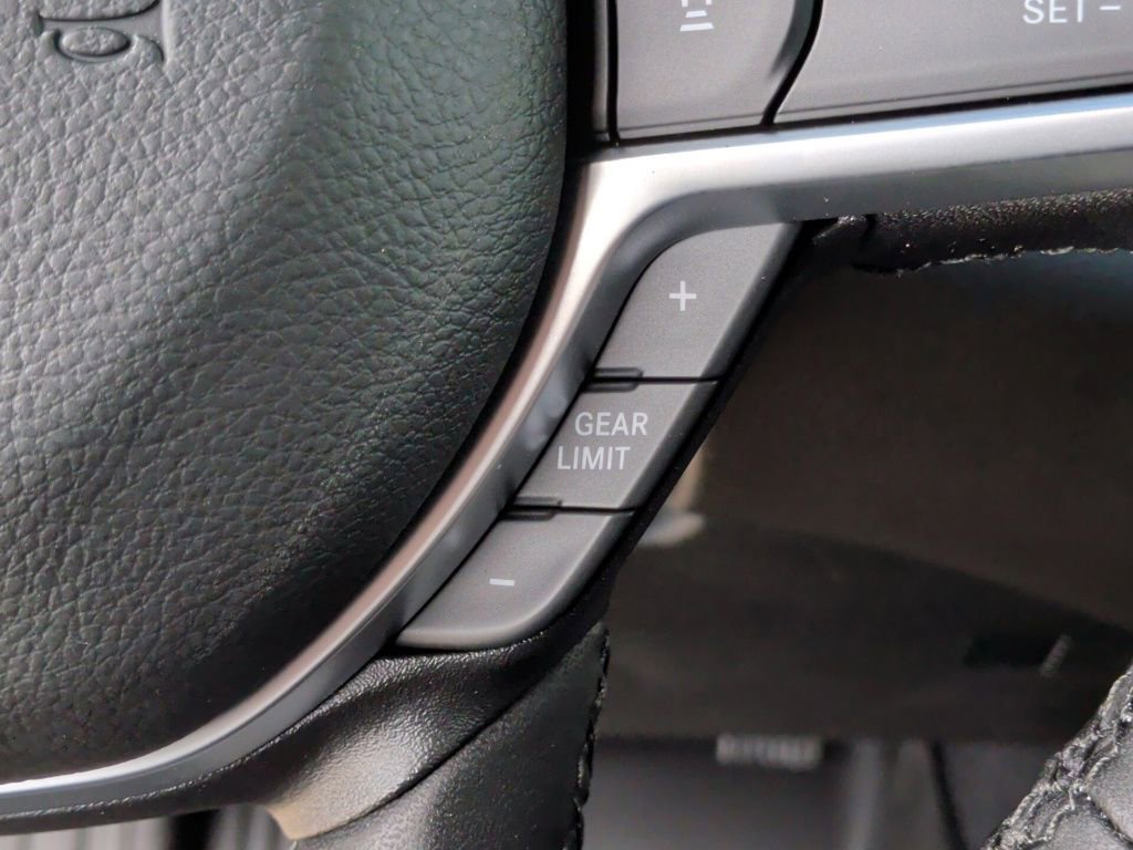 New 2026 RAM 1500 4x4 Crew Cab image 17