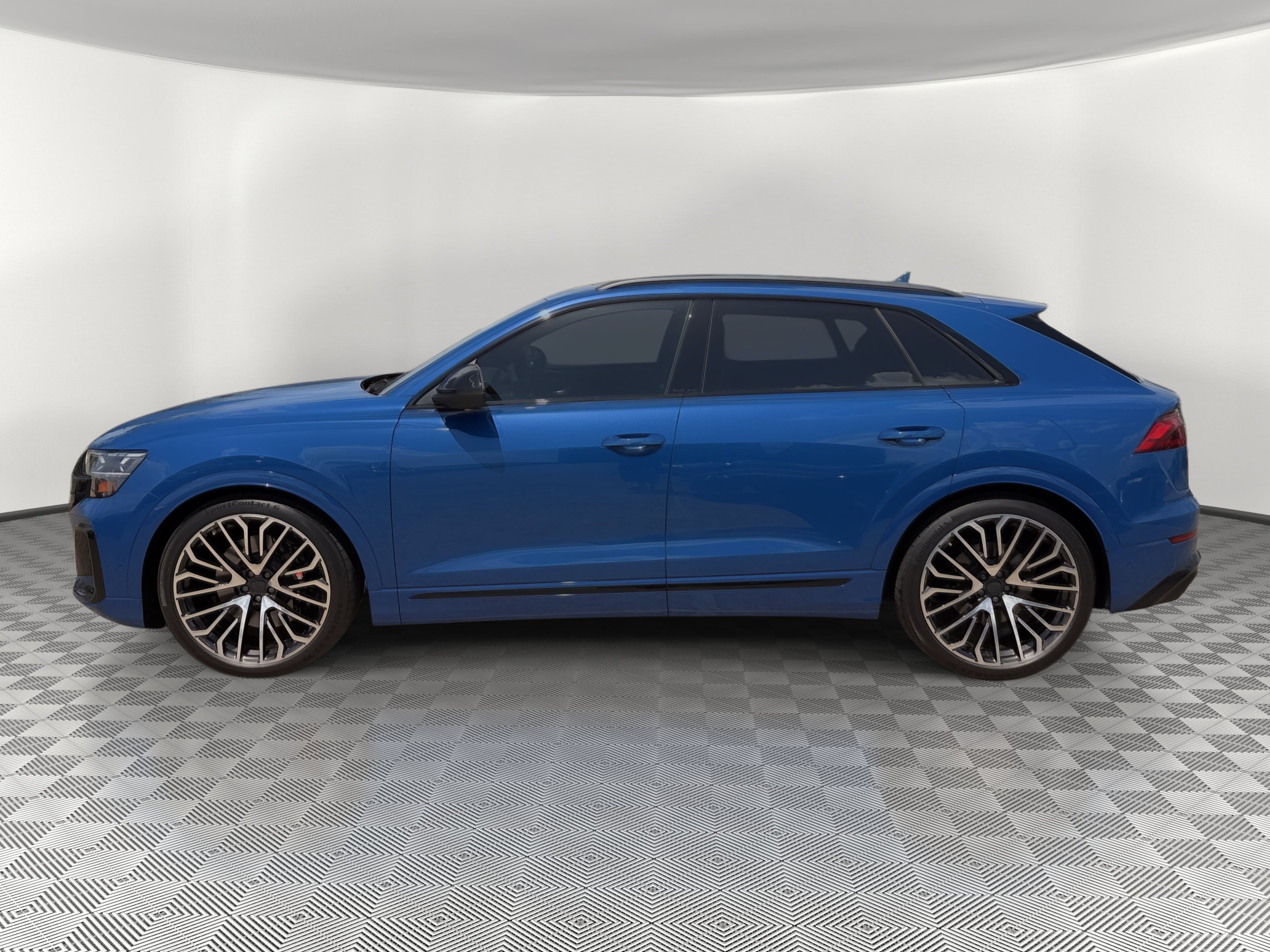 New 2026 Audi SQ8 Prestige AWD/4WD image 2