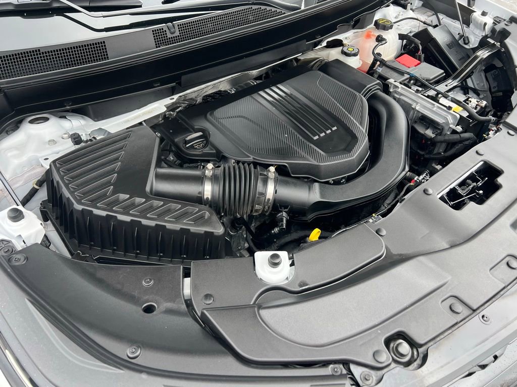 Used 2024 Chevrolet Traverse RS image 52