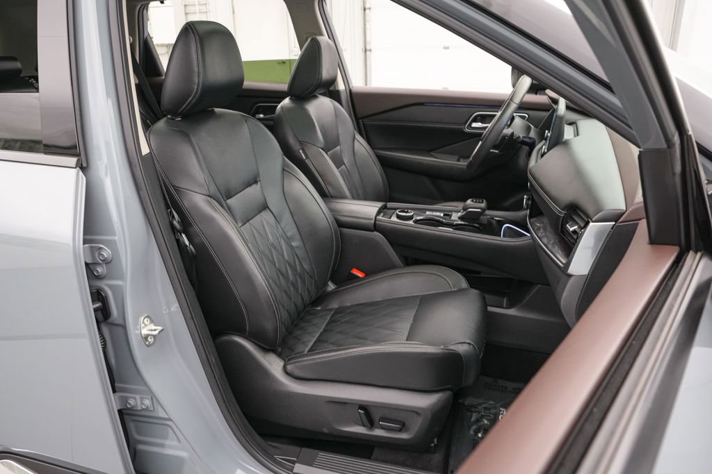 Used 2023 Nissan Rogue Platinum w/ Platinum Premium Package AWD/4WD image 23