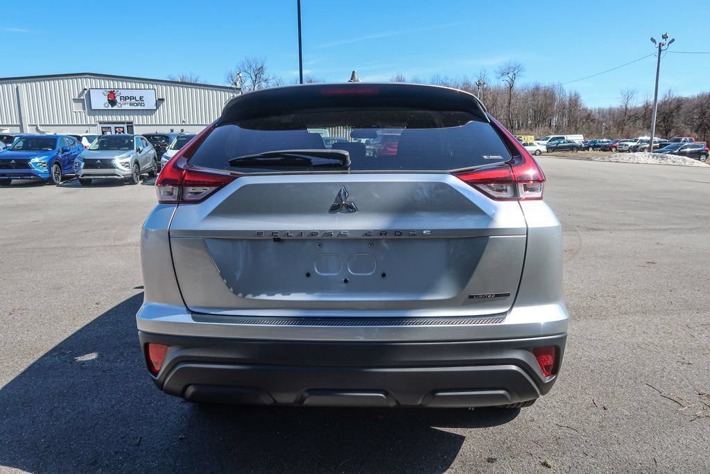 New 2026 Mitsubishi Eclipse Cross LE AWD/4WD image 10