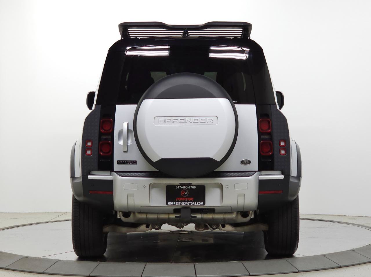 Used 2020 Land Rover Defender 110 First Edition AWD/4WD image 7
