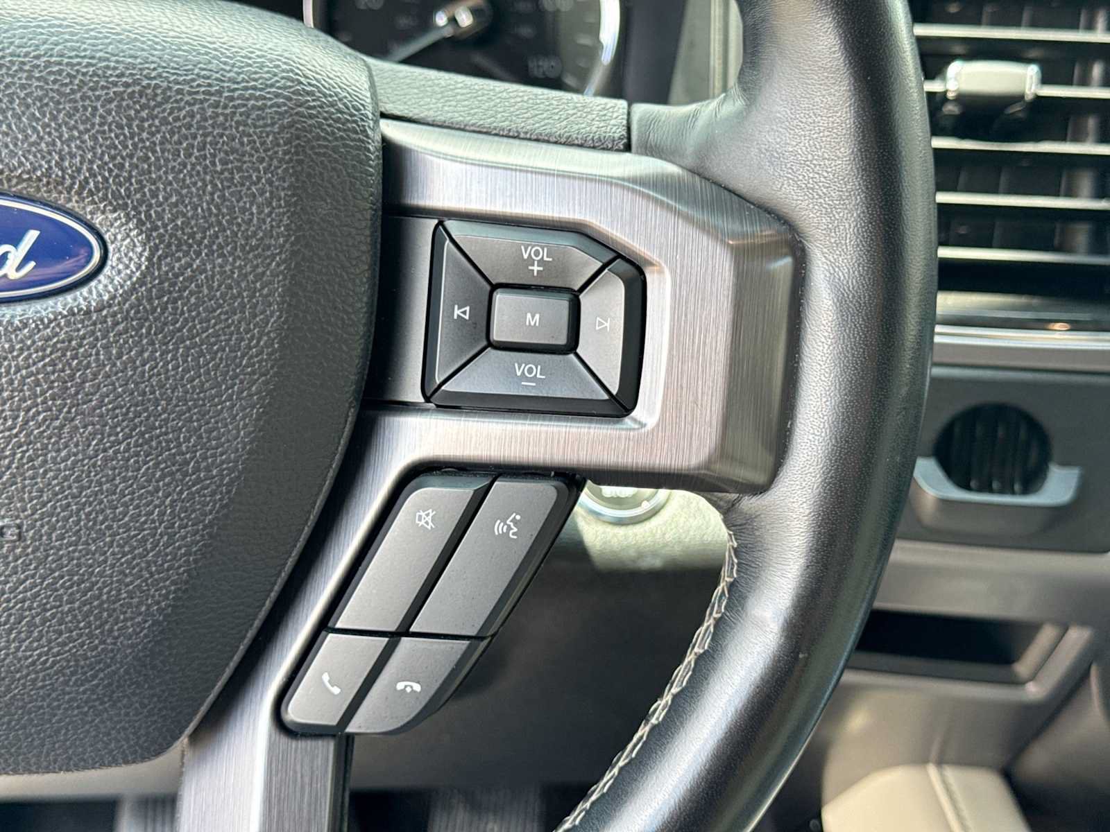 Used 2019 Ford Expedition Platinum AWD/4WD image 26