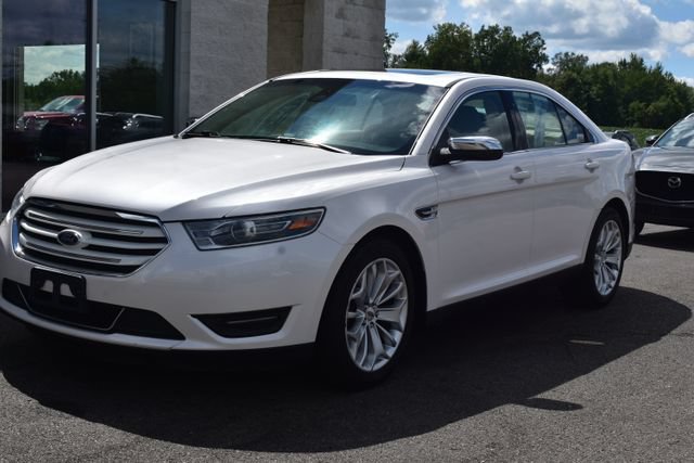 Used 2018 Ford Taurus Limited FWD image 19