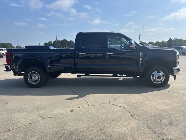 Used 2024 Ford F350 Lariat w/ Chrome Package image 4