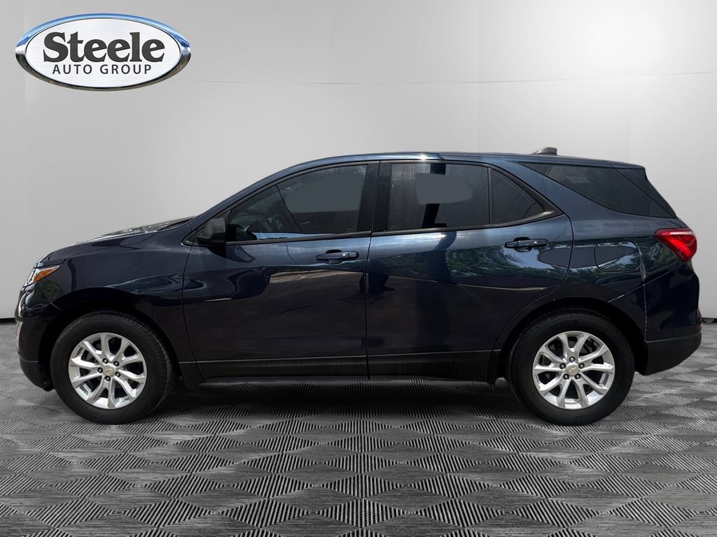 Used 2018 Chevrolet Equinox LS FWD image 2