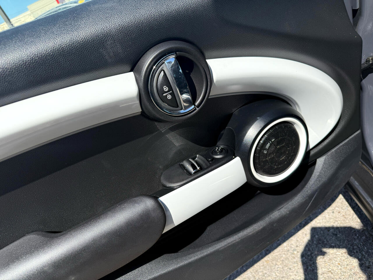 Used 2015 MINI Cooper S image 13