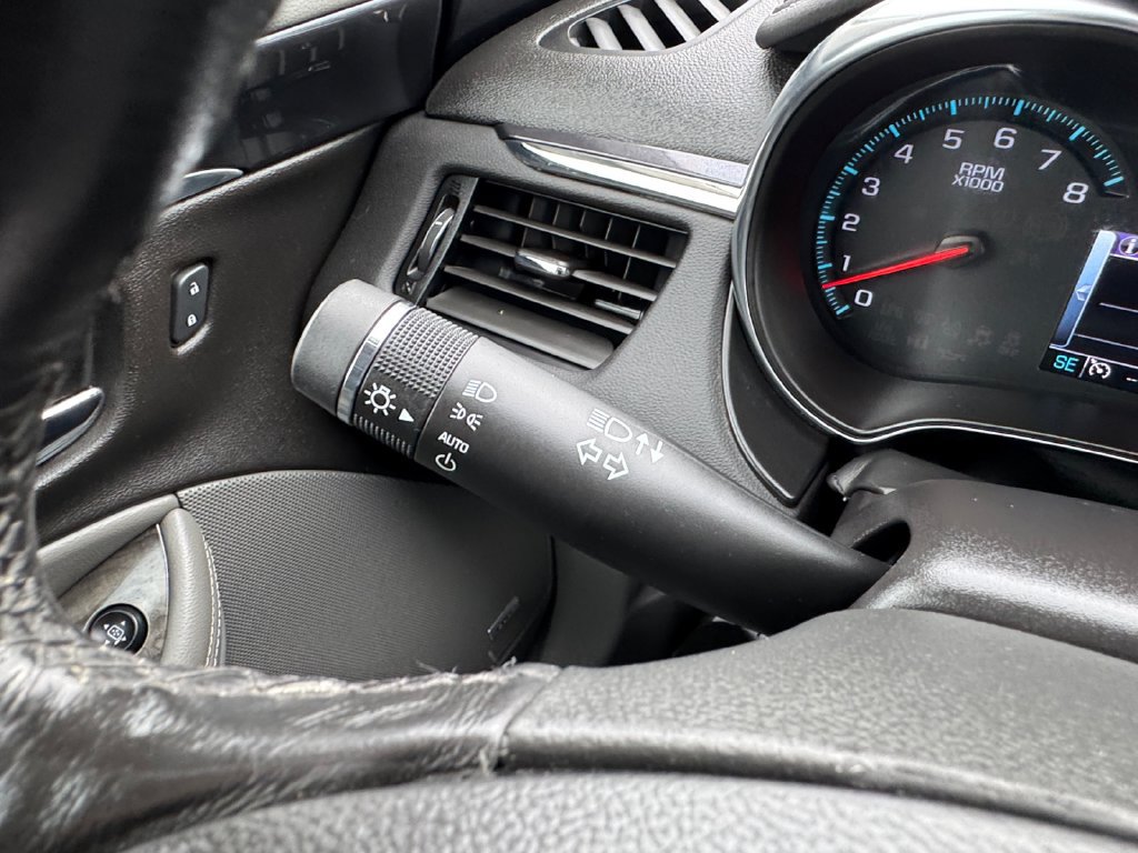 Used 2015 Chevrolet Impala LTZ FWD image 31