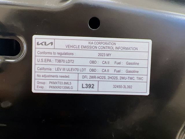 Certified 2023 Kia Telluride EX w/ EX Captain's Chair Package FWD image 35