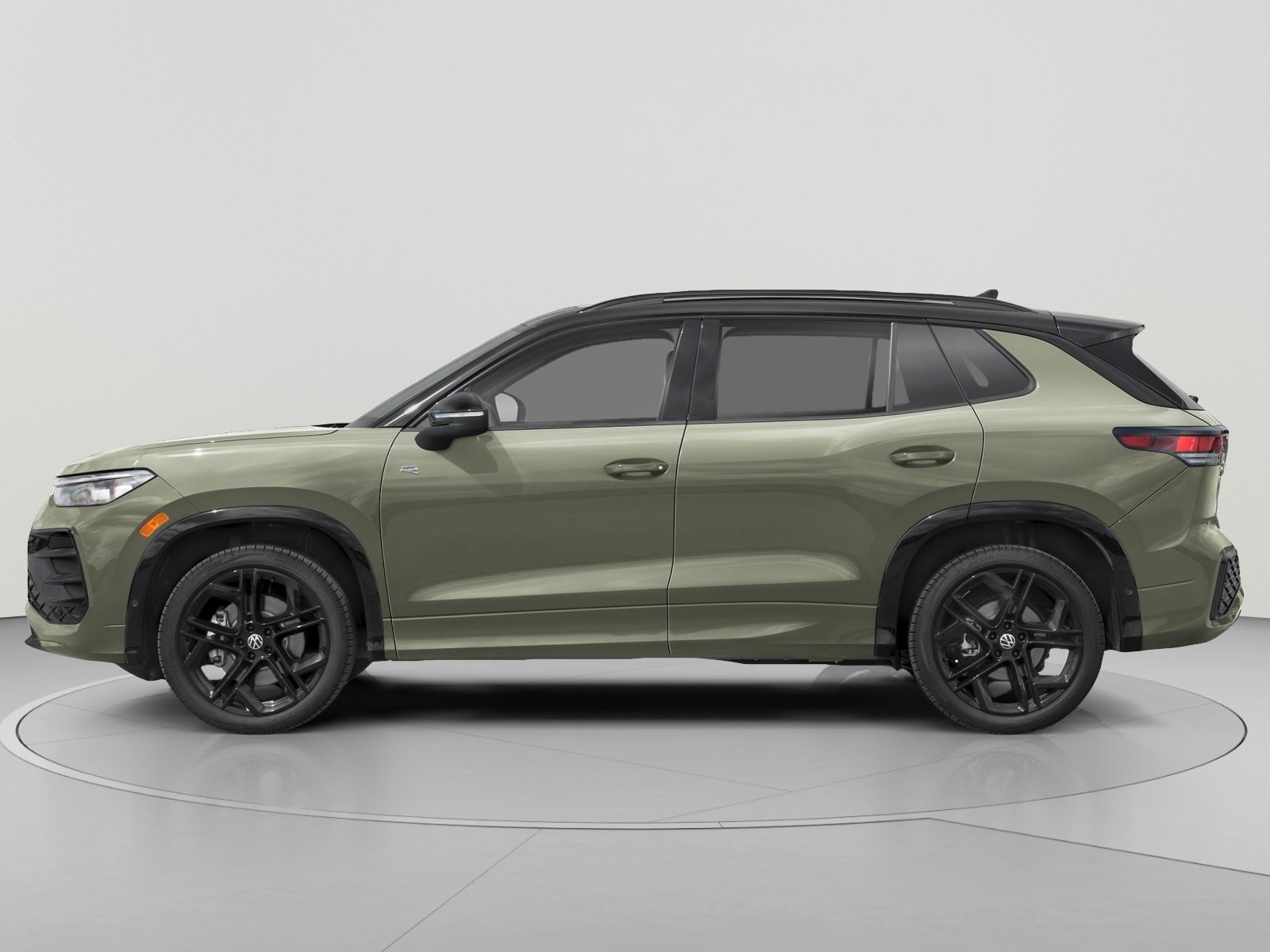 New 2026 Volkswagen Tiguan SE R-Line FWD image 3